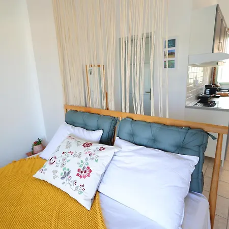 Bracciera Apts 2 *